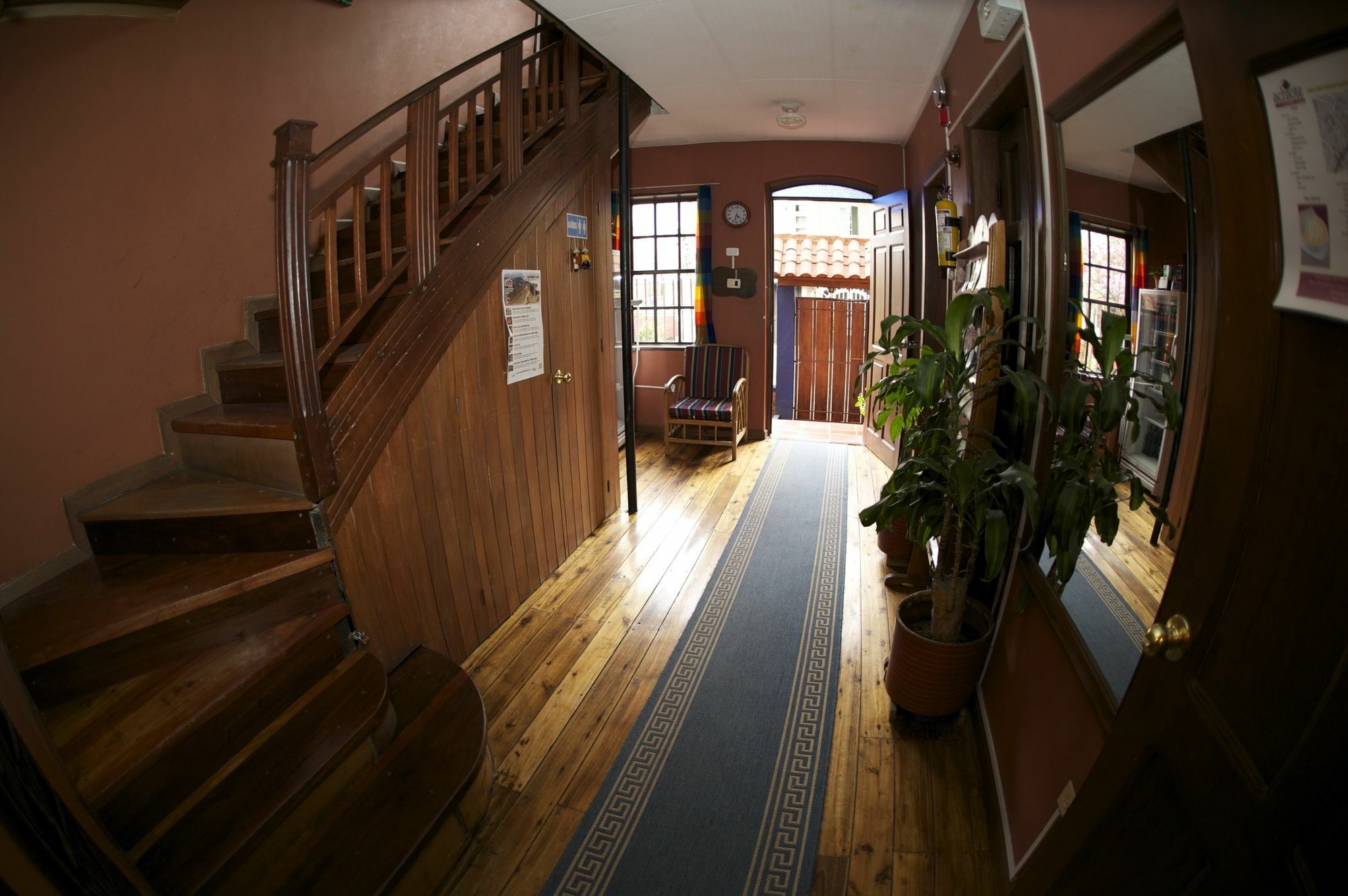 Casa Del Arupo Hostel Quito Exterior photo